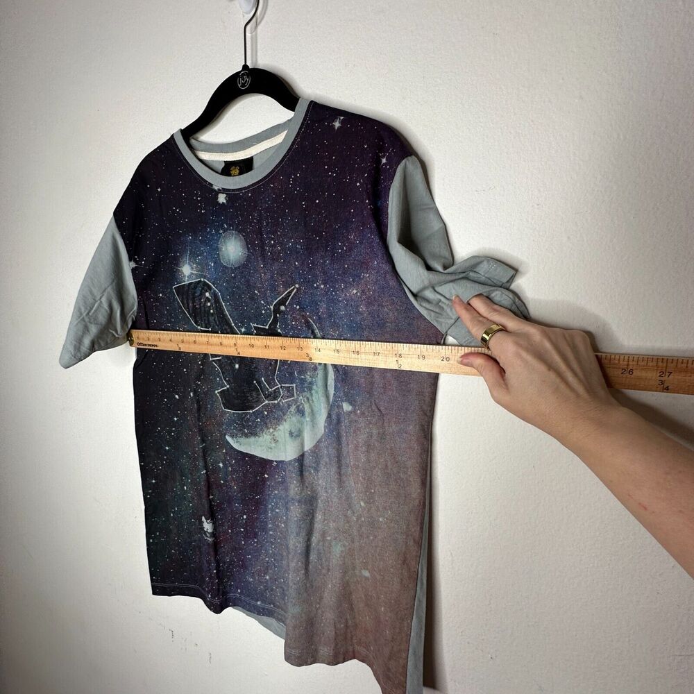Singha Gray Multi-Color Owl Moon Graphic Tee Stars Rainbow Ltd Edition Sretsis L - Picture 11 of 12